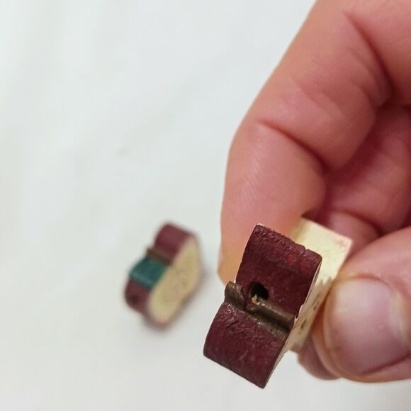 Vintage 2 Apple Shaped Wooden Beads Red Jewelry Making Crafts Loose Art Supply - Picture 7 of 13